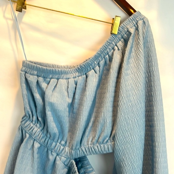 NWT Acoa Cold Shoulder Mini Dress with waist cut out - Picture 7 of 8